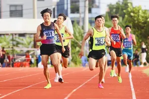 Lương Đức Phước và Sầm Văn Đời là 2 tuyển thủ sẽ góp mặt nội dung 800m tại SEA Games 33-2025. Ảnh: KHÁNH KHÁNH