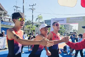 VĐV duathlon Việt Nam giành HCV đồng đội nam tại SEA Games 33-2025. Ảnh: MINH MINH