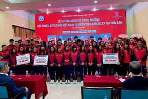 Đội tuyển điền kinh Việt Nam đã được khen thưởng với thành tích SEA Games 33-2025. Ảnh: MINH CHIẾN