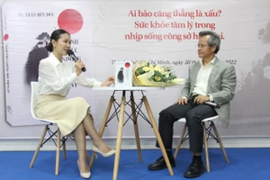 “Hạnh phúc không mọc trên cây” và “đơn thuốc sách” của TS Trần Hữu Đức