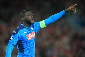 Koulibaly sợ bị thanh trừng nếu đến Juventus