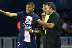 HLV Galtier bảo vệ Mbappe trước những chỉ trích