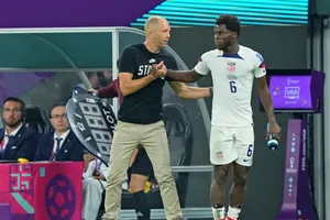 HLV Berhalter cùng đôi 'A Ma Maniere x Air Jordan 4' tại World Cup 2022