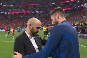 Giroud hội ngộ Regragui đêm qua