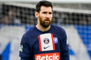 Messi thất thần sau khi bị loại khỏi Cúp Quốc Gia Pháp