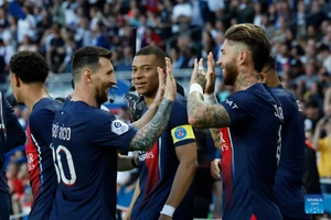 Mbappe tri ân Messi và Sergio Ramos