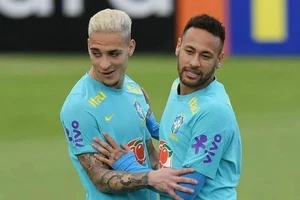 Antony bị loại khỏi tuyển Brazil, sắp hầu tòa vì... Neymar?