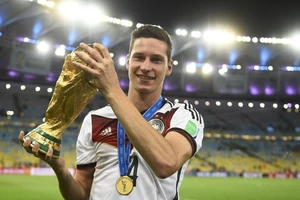 Draxler bị PSG cắt hợp đồng