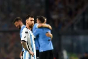 Messi phơi bày điểm yếu của Argentina