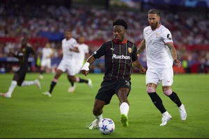 Lens - Sevilla: Quyết đấu cho mục tiêu cuối