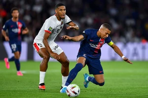 Todibo đối đầu Mbappe