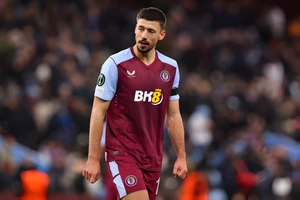 Clement Lenglet ít được ra sân tại Aston Villa