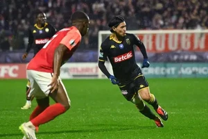 Minamino cùng Monaco thua sốc FC Rouen