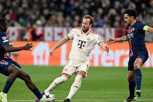 Marquinhos không thể ngăn cản Harry Kane cùng Bayern giành chiến thắng