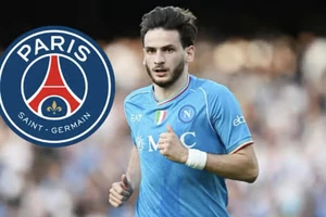 PSG trả lương gấp 4 lần Napoli để chiêu mộ Kvaratskhelia