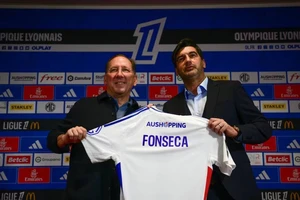 HLV Paulo Fonseca mới chỉ có 5 trận dẫn dắt Olympique Lyon