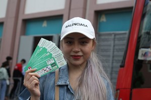 HCMC football fans eagerly buy tickets for Vietnam - Afghanistan friendly match 