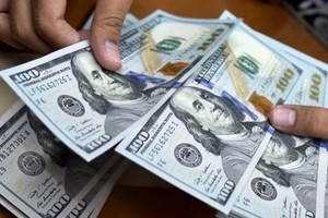 State Bank adjusts USD/VND exchange rate band to 5 percent