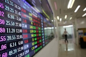 VN-Index unsuccessfully makes reverse due to poor trading