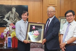 Korean journalist delegation visits SGGP Newspaper