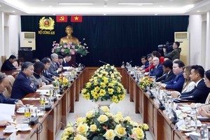 US businesses urged to boost Vietnam-US ties in trade, defense, security