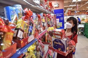 Tet gift hamper market offers more affordable choices 