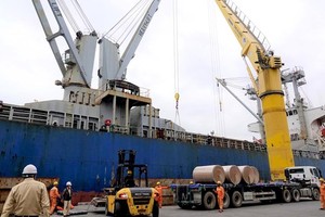 Bottlenecks of infrastructure, procedures on East-West Economic Corridor