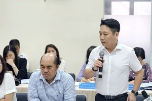 HCMC improves procedures to attract remittances