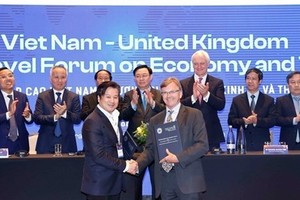 Symposium talks achievements, prospects of Vietnam - UK relations