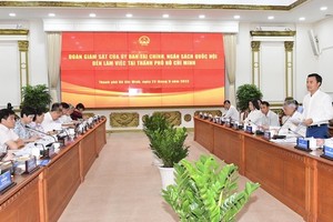HCMC targets budget revenue at VND460.51 trillion in 2024