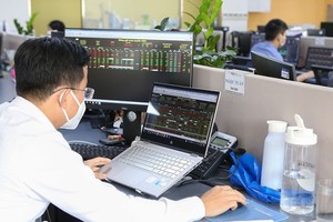 Bond market shows gradual improvement