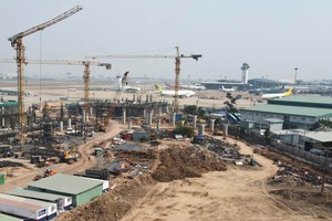 Tan Son Nhat Airport's T3 terminal achieves 50 percent structural completion