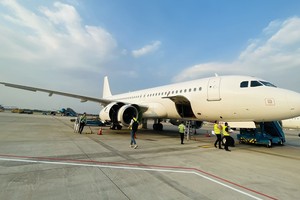 Airlines ramp up aircraft wet leasing to meet Tet holiday demand