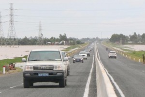 Lo Te-Rach Soi, Cao Lanh-Lo Te upgrade projects behind schedule