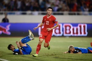 Vietnam beat Philippines 3-2 to keep World Cup qualification dream alive