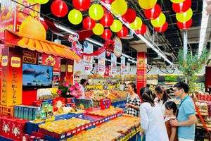 Diverse mooncakes available at affordable prices