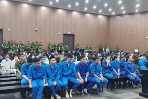 Trial of 135 individuals in loan-sharking ring led by foreign nationals