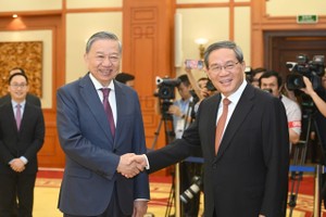 Top leader welcomes Chinese Premier in Hanoi