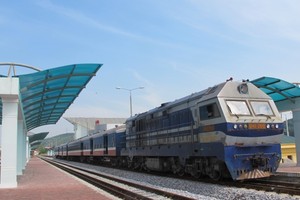 Hanoi, Saigon railway transport companies unite in a strategic merger