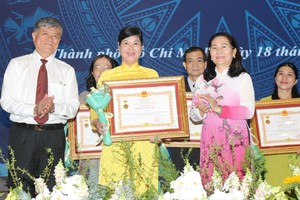 HCMC honors distinguished teachers, educators with Vo Truong Toan Award