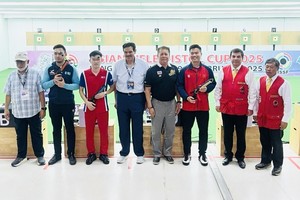 Trinh Thu Vinh, Pham Quang Huy win bronze in 10m air pistol