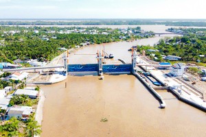 Soc Trang launches Rach Mop sluice gate to combat saltwater intrusion