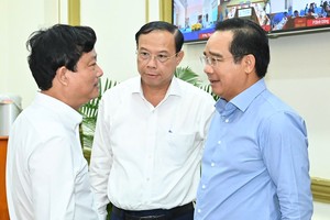 HCMC Chairman urges shift from bureaucracy to service-oriented governance