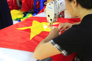 Flag-making workshops nationwide bustle ahead of National Day celebrations