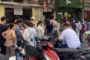 Mooncake market offers wide price range but slow sales 