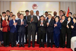 HCMC ensures favorable conditions for Singaporean investment