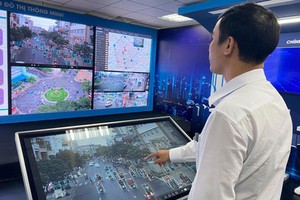 Thanks to the modern camera system, HCMC gradually manages the community based on digital platforms. (Photo: SGGP)