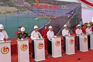 The ground-breaking ceremony for the construction project of Kenh 79 Bridge
