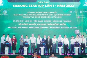 Representatives are performing the official ritual for emission reduction in agriculture. 