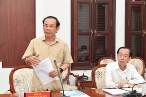 Secretary of HCMC Party’s Committee Nguyen Van Nen is delivering his speech (Photo: SGGP)